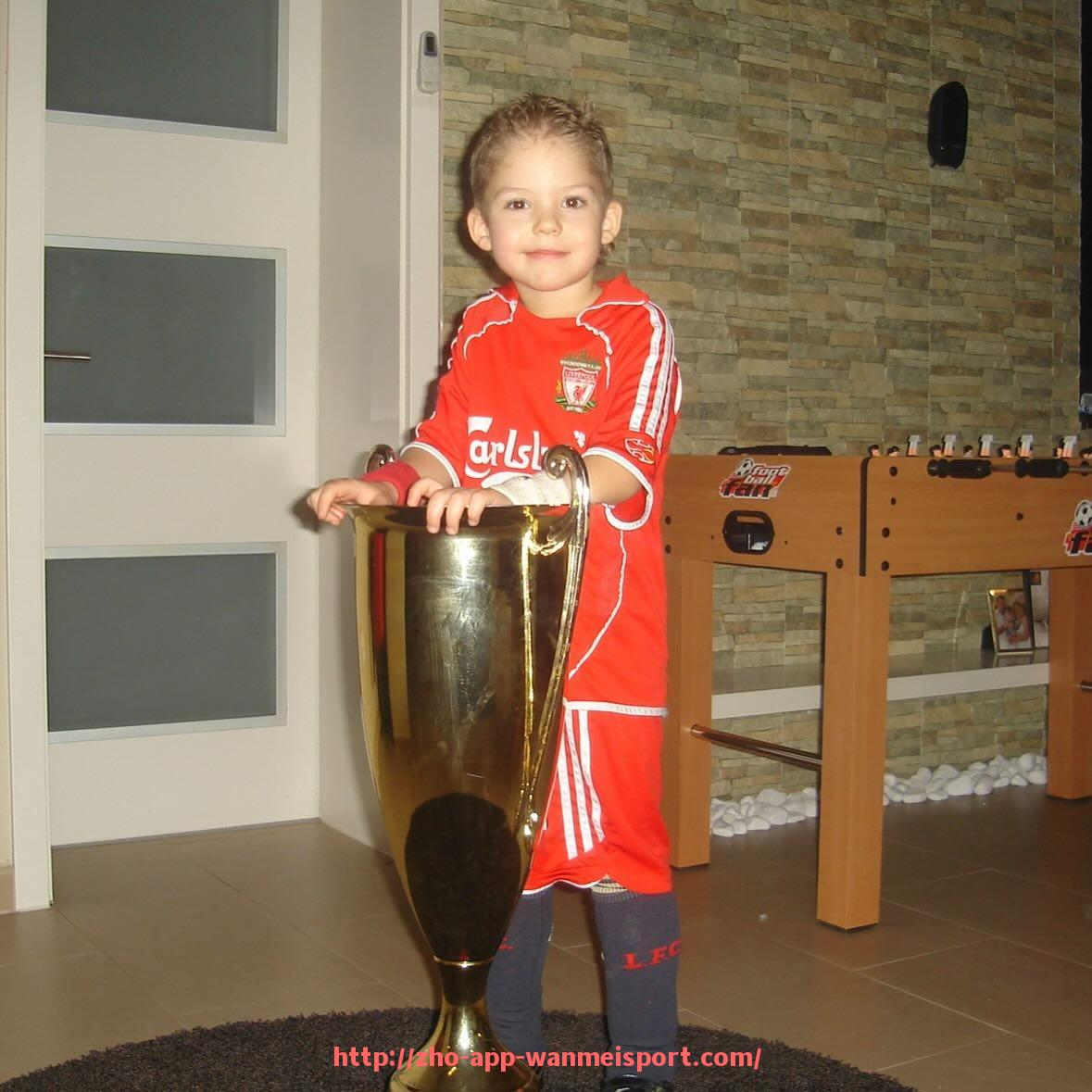 完美体育官方入口-世俱杯媒体报道合集:国内外主流平台重点关注内容 完美体育官方入口-世俱杯媒体报道合集:国内外主流平台重点关注内容